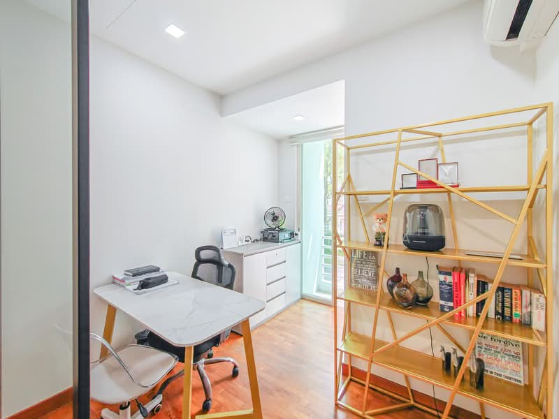 $Condo PSF‼️ 🌟5 Beds 5 Baths |🏡 Move-In Ready!!! Call ☎️ 9111-9499, Woodgrove View, 5 Bedrooms, 3,225 sqft, Corner Terrace For Sale, by Pauline Chia, 500141357 - Study - PropertyGuru.com.sg