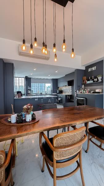 Harbour View Towers, 21 Telok Blangah Drive, 3 Bedrooms, 1,615 sqft, Condominium For Sale, by Simeon Tan, 500141379 - Dining Room - PropertyGuru.com.sg