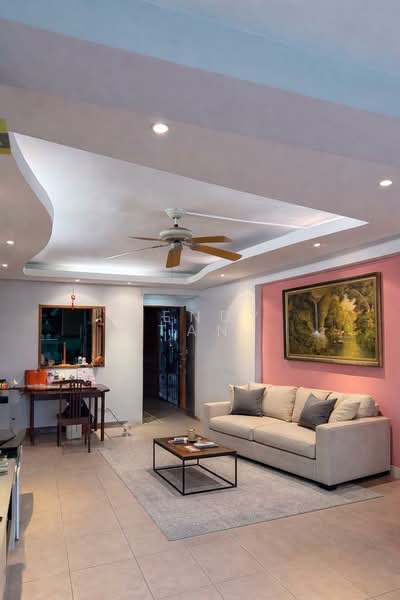 1 Queen's Road, 1 Queen's Road, 3 Bedrooms, 1,324 sqft, HDB Flat For Sale, by Wendy Tan, 500141381 - Living Room - PropertyGuru.com.sg