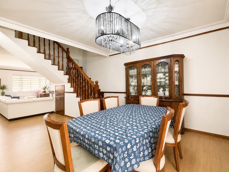 Executive Maisonette Unit For Sale! Walking Distance to Teck Whye LRT!, Teck Whye Lane, 4 Bedrooms, 1,571 sqft, HDB Flat For Sale, by Ronald Chye, 500141383 - Dining Room - PropertyGuru.com.sg