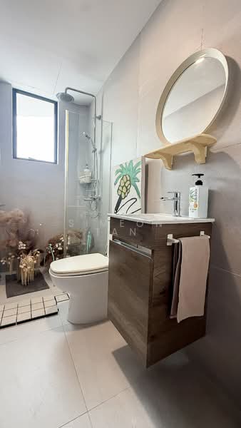 Harbour View Towers, 21 Telok Blangah Drive, 2 Bedrooms, 1,615 sqft, Condominium For Rent, by Simeon Tan, 500141387 - Bathroom - PropertyGuru.com.sg