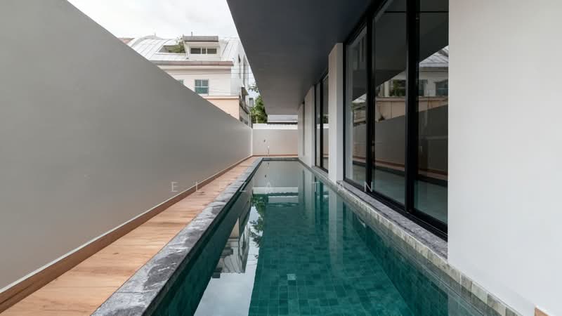 Serangoon Garden Estate, Corfe Place, 6 Bedrooms, 2,805 sqft, Semi-Detached House For Sale, by Eliza Tan, 500141393 - Exterior - PropertyGuru.com.sg