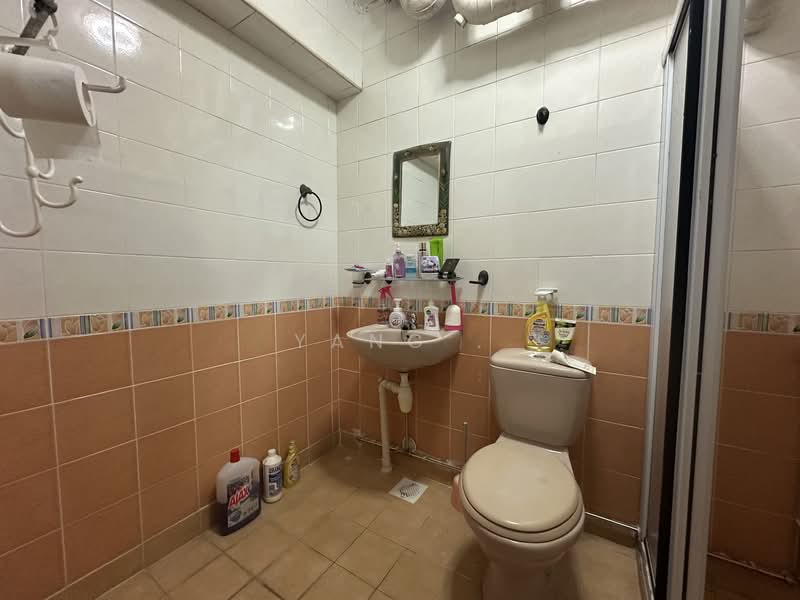 85 Telok Blangah Heights, 85 Telok Blangah Heights, 3 Bedrooms, 1,206 sqft, HDB Flat For Sale, by Yang ., 500141407 - Bathroom - PropertyGuru.com.sg