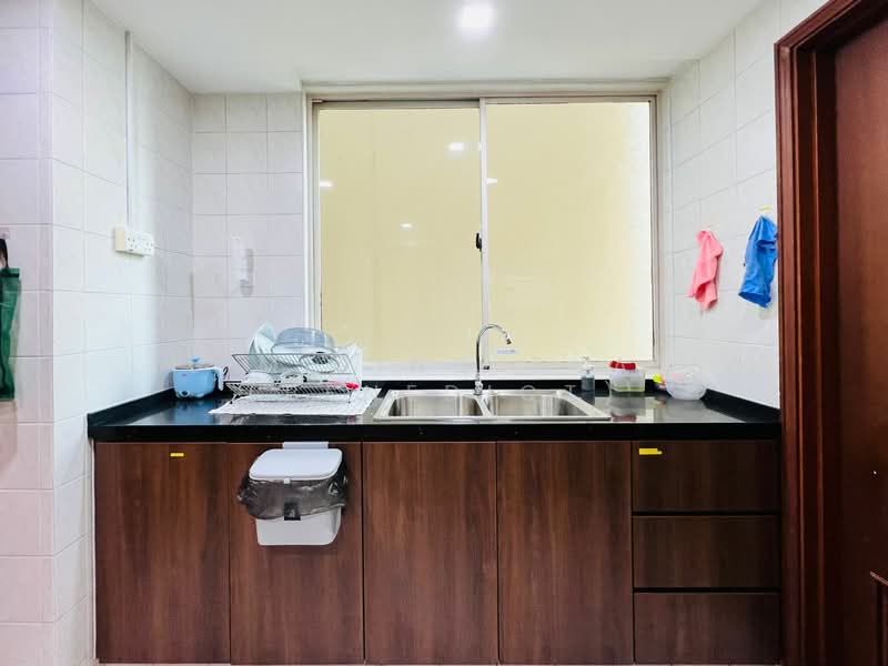 Hazel Park Condo, 15 Hazel Park Condo, Room Rental, 120 sqft, Condominium For Rent, by Lim Jing Tuan (Benedict), 500141409 - Kitchen - PropertyGuru.com.sg
