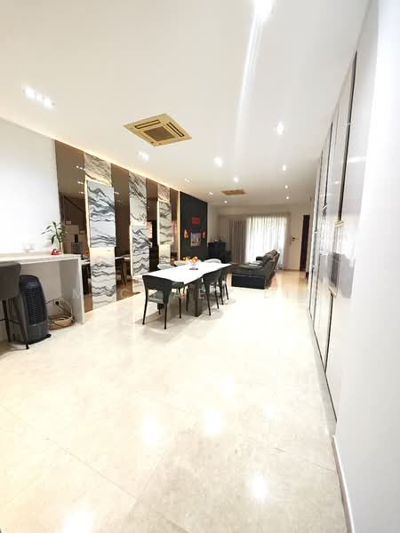 Jalan lengkok sembawang, , 5 Bedrooms, 3,500 sqft, Terraced House For Sale, by Michael Lim, 500141412 - Living Room - PropertyGuru.com.sg