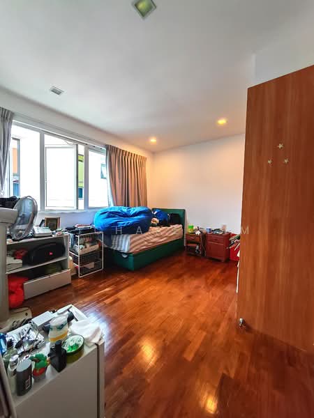 Jalan lengkok sembawang, , 5 Bedrooms, 3,500 sqft, Terraced House For Sale, by Michael Lim, 500141412 - Bedroom - PropertyGuru.com.sg