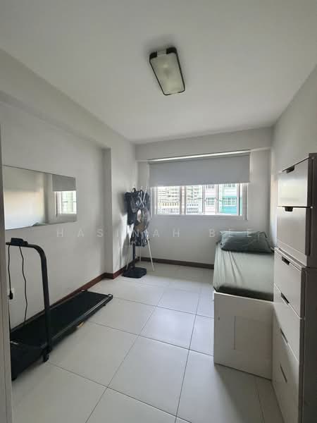 315B Yishun Greenwalk, 315B Yishun Avenue 9, 3 Bedrooms, 990 sqft, HDB Flat For Sale, by Hasinah Bee, 500141414 - Bedroom - PropertyGuru.com.sg