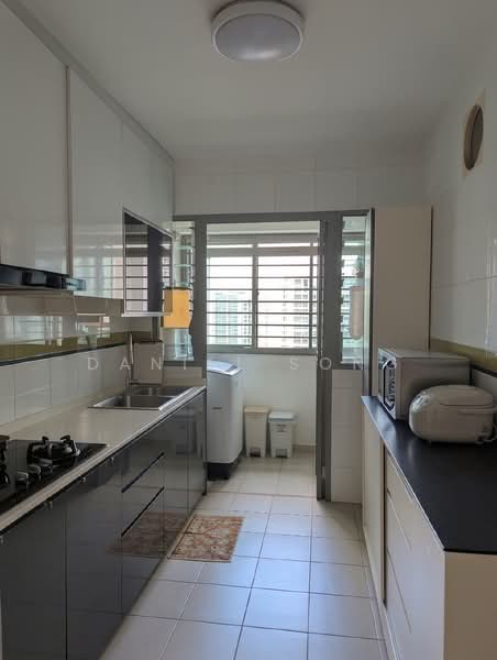 679A Punggol Drive, 679A Punggol Drive, 3 Bedrooms, 1,001 sqft, HDB Flat For Sale, by Daniel Song, 500141419 - Kitchen - PropertyGuru.com.sg