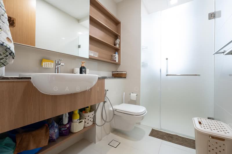 The Trilinq, Jalan Lempeng, 2 Bedrooms, 1,109 sqft, Condominium For Rent, by Gabriel Quak, 500141426 - Bathroom - PropertyGuru.com.sg