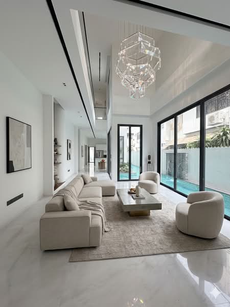 Freehold Semi-D 7 Bedrooms with lift for 4 floors, Glasgow Road | Leith Road | Rosyth Road | Jansen Road | Leith Park / Phillips Ave | Hillside Drive, 7 Bedrooms, 9,422 sqft, Semi-Detached House For Sale, by Sean Chua, 500141449 - Living Room - PropertyGuru.com.sg
