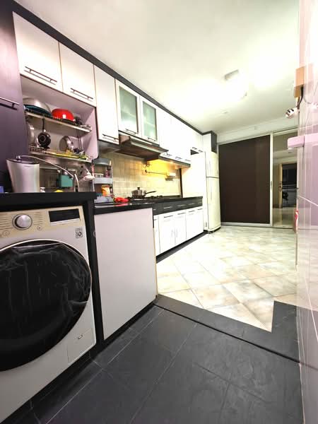 231 Yishun Street 21, 231 Yishun Street 21, 3 Bedrooms, 1,055 sqft, HDB Flat For Sale, by Roslyn Ng, 500141526 - Kitchen - PropertyGuru.com.sg