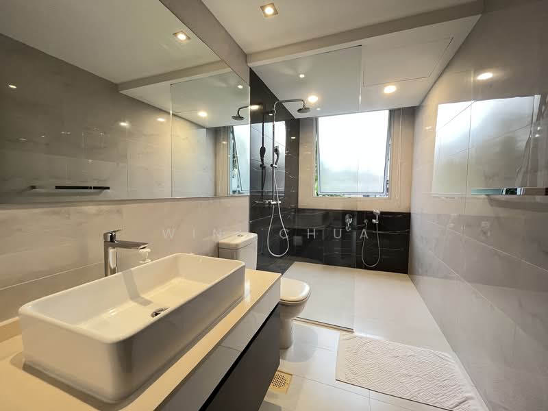 Chuan Drive, Chuan Drive, 5 Bedrooms, 4,043 sqft, Terraced House For Sale, by Wini Chua, 500141545 - Bathroom - PropertyGuru.com.sg