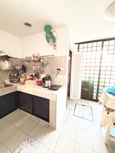 Park Villas, 20 Park Villas Terrace, Ang Mo Kio / Bishan / Thomson, 5 Bedrooms, 3,462 sqft, Terraced House For Sale, by Charlyn Lim, 500141565 - Kitchen - PropertyGuru.com.sg