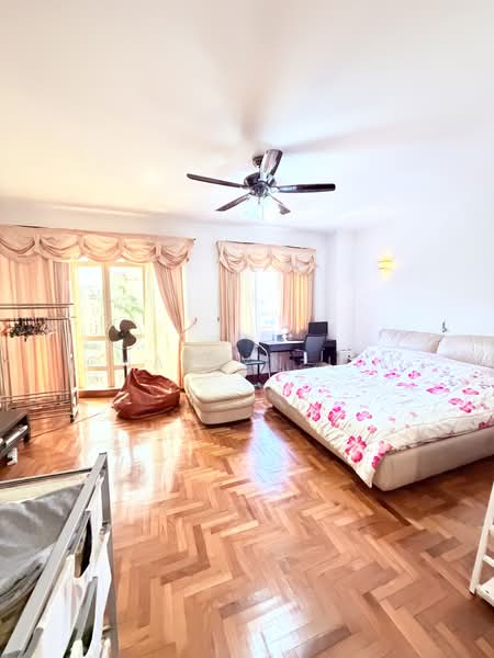 Park Villas, , 5 Bedrooms, 3,462 sqft, Terraced House For Sale, by Charlyn Lim, 500141565 - Bedroom - PropertyGuru.com.sg