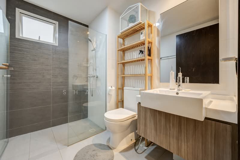 Lake Life, 8 Tao Ching Road, 4 Bedrooms, 1,194 sqft, Executive Condominium For Sale, by Shawn Khoo, 500141576 - Bathroom - PropertyGuru.com.sg