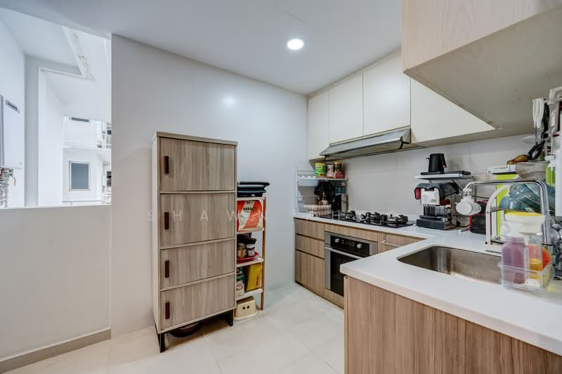 Lake Life, 8 Tao Ching Road, 4 Bedrooms, 1,194 sqft, Executive Condominium For Sale, by Shawn Khoo, 500141576 - Kitchen - PropertyGuru.com.sg
