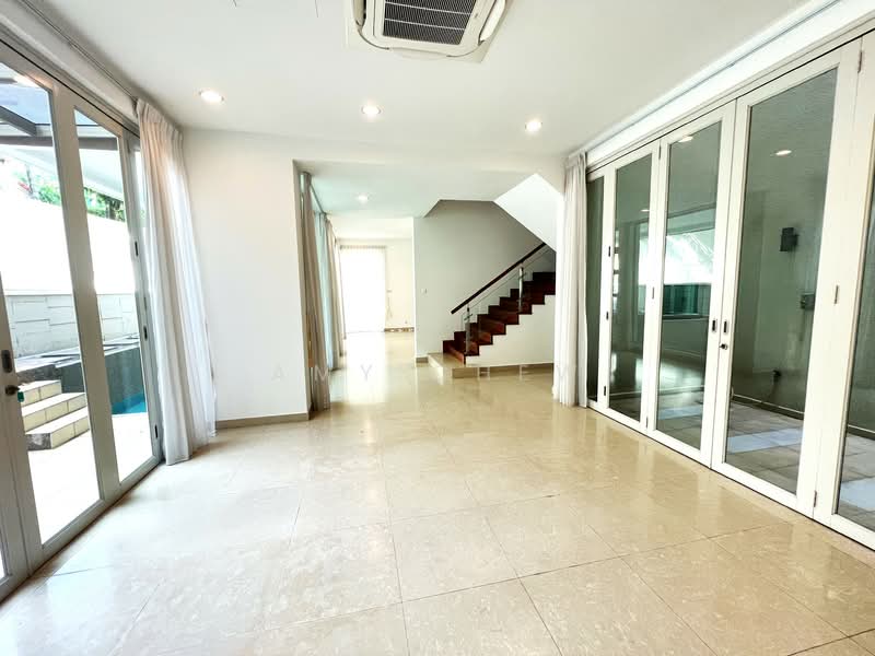 Namly Crescent, Namly Crescent, 5 Bedrooms, 4,500 sqft, Detached House For Rent, by Amy Chew, 500141580 - Living Room - PropertyGuru.com.sg