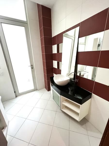 Namly Crescent, Namly Crescent, 5 Bedrooms, 4,500 sqft, Detached House For Rent, by Amy Chew, 500141580 - Bathroom - PropertyGuru.com.sg