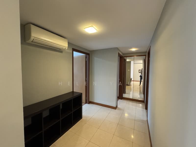 Blue Horizon, 21 West Coast Crescent, 2 Bedrooms, 958 sqft, Condominium For Rent, by Helen Yau, 500141581 - Corridor - PropertyGuru.com.sg