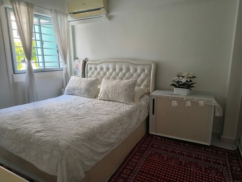 337 Hougang Avenue 7, 337 Hougang Avenue 7, Room Rental, 200 sqft, HDB Flat For Rent, by Jackson Tan  陈涣乐, 500141583 - Bedroom - PropertyGuru.com.sg