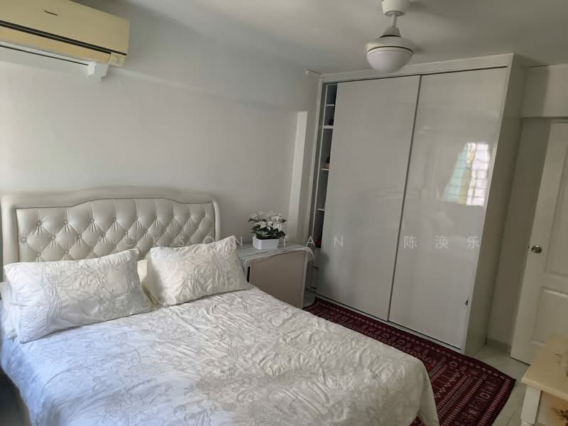 337 Hougang Avenue 7, 337 Hougang Avenue 7, Room Rental, 200 sqft, HDB Flat For Rent, by Jackson Tan  陈涣乐, 500141583 - Bedroom - PropertyGuru.com.sg