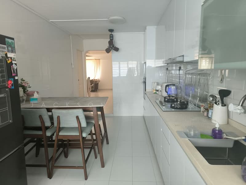 337 Hougang Avenue 7, 337 Hougang Avenue 7, Room Rental, 200 sqft, HDB Flat For Rent, by Jackson Tan  陈涣乐, 500141583 - Kitchen - PropertyGuru.com.sg