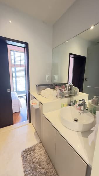 The Hillier, 6 Hillview Rise, 2 Bedrooms, 818 sqft, Condominium For Sale, by George Foo, 500141604 - Bathroom - PropertyGuru.com.sg