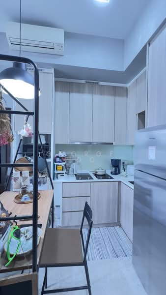 The Hillier, 6 Hillview Rise, 2 Bedrooms, 818 sqft, Condominium For Sale, by George Foo, 500141604 - Kitchen - PropertyGuru.com.sg
