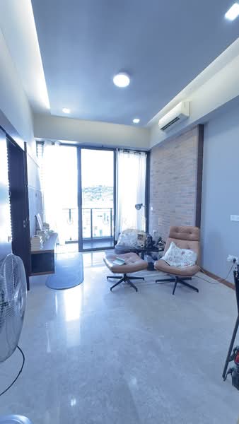 The Hillier, 6 Hillview Rise, 2 Bedrooms, 818 sqft, Condominium For Sale, by George Foo, 500141604 - Living Room - PropertyGuru.com.sg