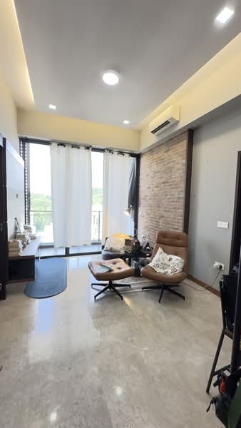 The Hillier, 6 Hillview Rise, 2 Bedrooms, 818 sqft, Condominium For Sale, by George Foo, 500141604 - Living Room - PropertyGuru.com.sg