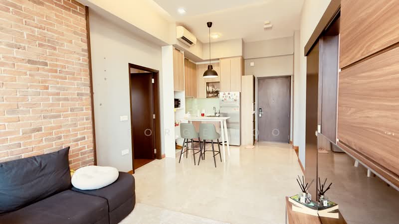 The Hillier, 6 Hillview Rise, 2 Bedrooms, 818 sqft, Condominium For Sale, by George Foo, 500141604 - Living Room - PropertyGuru.com.sg