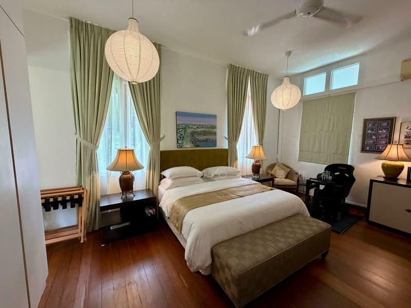 White House Park Estate 🌟 Black & White House🌟Huge Garden, , 4 Bedrooms, 5,000 sqft, Good Class Bungalow For Rent, by Martin Goh 吴伟楠, 500141607 - Bedroom - PropertyGuru.com.sg