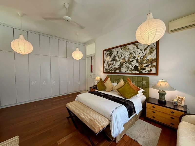 White House Park Estate 🌟 Black & White House🌟Huge Garden, , 4 Bedrooms, 5,000 sqft, Good Class Bungalow For Rent, by Martin Goh 吴伟楠, 500141607 - Bedroom - PropertyGuru.com.sg