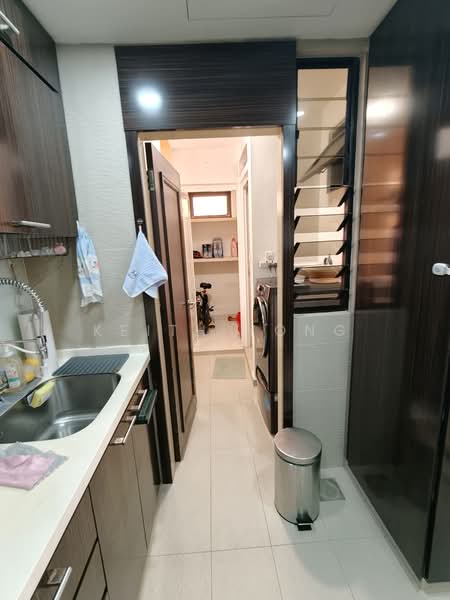 Seasons View, 7 Pemimpin Drive, 3 Bedrooms, 1,152 sqft, Condominium For Sale, by Keith Yong, 500141610 - PropertyGuru.com.sg
