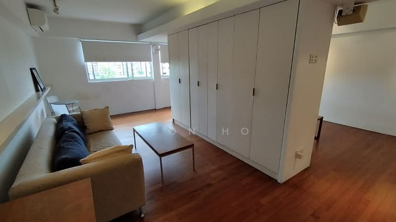 420 Bedok North Street 1, 420 Bedok North Street 1, 1 Bedroom, 883 sqft, HDB Flat For Sale, by Leon Ho, 500141617 - Living Room - PropertyGuru.com.sg