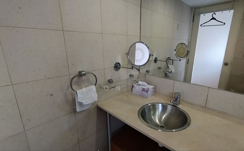 420 Bedok North Street 1, 420 Bedok North Street 1, 1 Bedroom, 883 sqft, HDB Flat For Sale, by Leon Ho, 500141617 - Master Bedroom Ensuite - PropertyGuru.com.sg