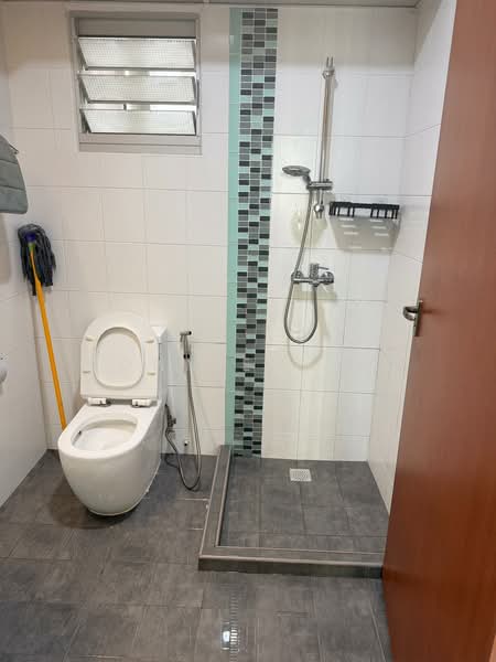612C Punggol Drive, 612C Punggol Drive, 3 Bedrooms, 1,001 sqft, HDB Flat For Rent, by Connie Chia, 500141623 - Bathroom - PropertyGuru.com.sg