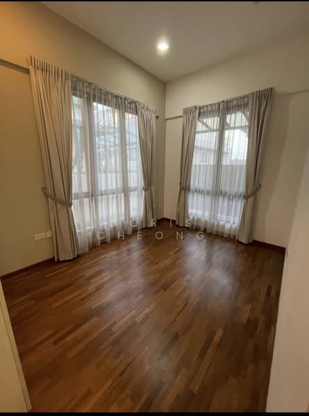 Serangoon Garden Estate, 112 Cowdray Avenue, 6 Bedrooms, 2,640 sqft, Corner Terrace For Rent, by Doris Cheong, 500141624 - Bedroom - PropertyGuru.com.sg