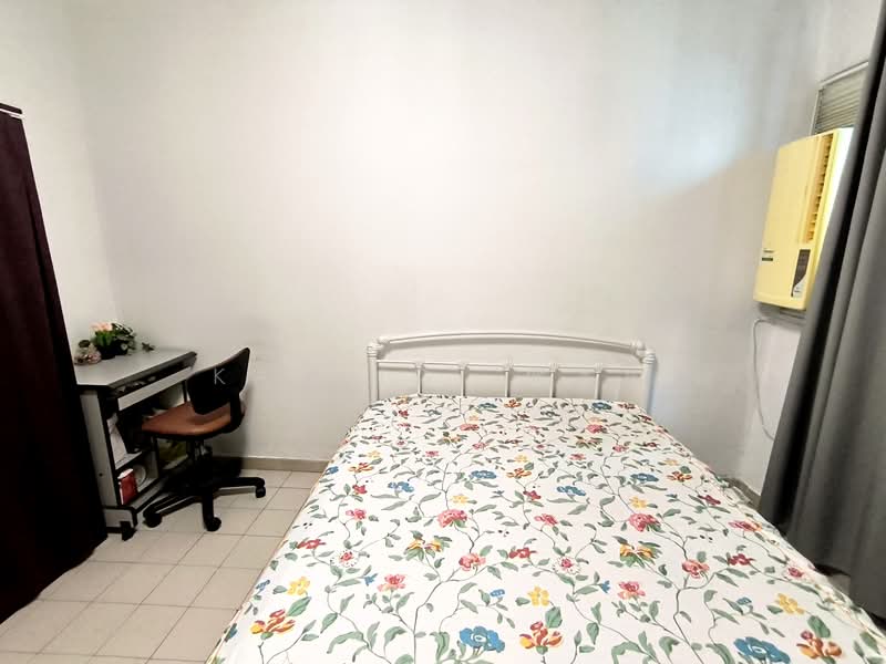 434 Tampines Street 43, 434 Tampines Street 43, Room Rental, 128 sqft, HDB Flat For Rent, by Kay HO  何杰彬, 500141636 - Bedroom - PropertyGuru.com.sg