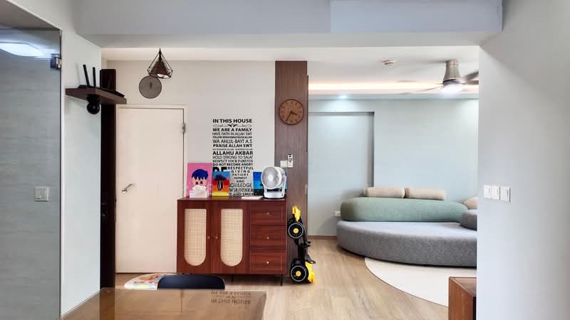 461D Bukit Batok West Avenue 8, 461D Bukit Batok West Avenue 8, 3 Bedrooms, 1,001 sqft, HDB Flat For Sale, by Jerez Amsyar, 500141639 - Living Room - PropertyGuru.com.sg