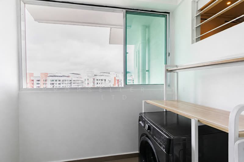 279B Sengkang East Avenue, 279B Sengkang East Avenue, 3 Bedrooms, 1,206 sqft, HDB Flat For Sale, by Khai Yuen Hong, 500141653 - Balcony - PropertyGuru.com.sg