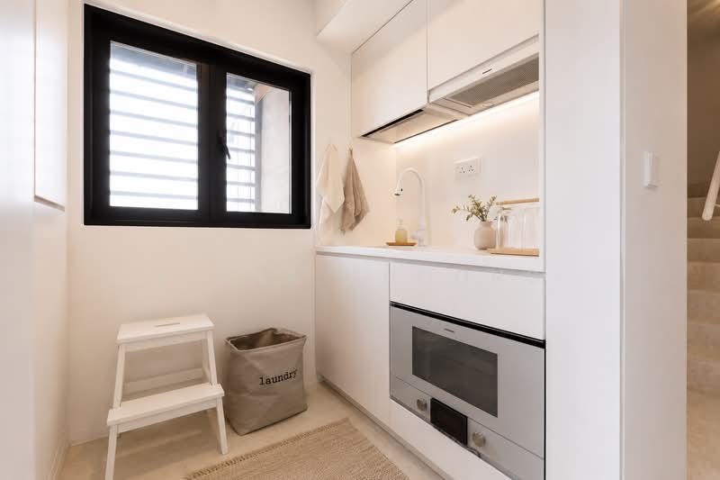 Fulcrum, 33 Fort Road, 2 Bedrooms, 1,055 sqft, Condominium For Sale, by Fiona Choong, 500141660 - Kitchen - PropertyGuru.com.sg