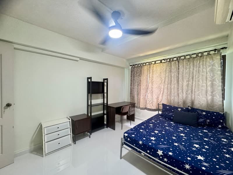173 Woodlands Street 13, 173 Woodlands Street 13, Room Rental, 120 sqft, HDB Flat For Rent, by Nicole Ee 余佩敏, 500141664 - Bedroom - PropertyGuru.com.sg