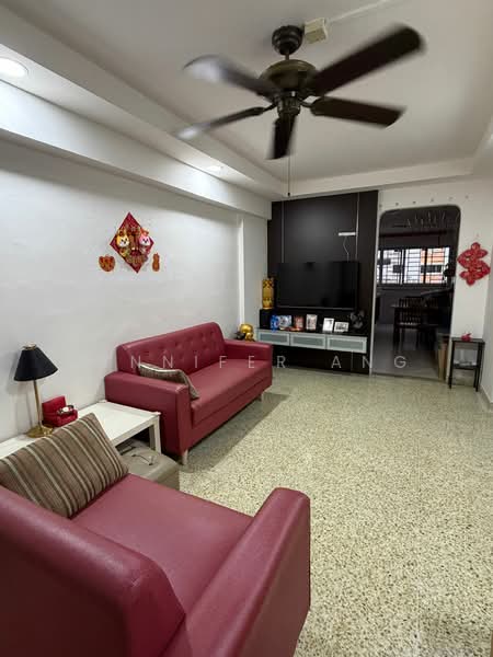 523 Ang Mo Kio Avenue 5, 523 Ang Mo Kio Avenue 5, 2 Bedrooms, 732 sqft, HDB Flat For Sale, by Jennifer Ang, 500141671 - Living Room - PropertyGuru.com.sg