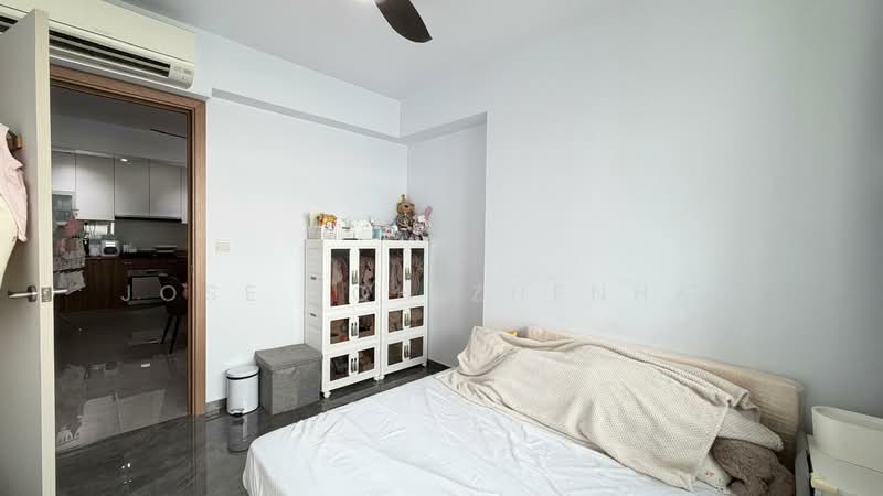 422B Northshore Dr, 422B Northshore Dr, 3 Bedrooms, 1,001 sqft, HDB Flat For Sale, by Jose Loh Zhenhao, 500141677 - Bedroom - PropertyGuru.com.sg