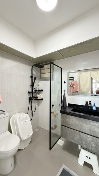 422B Northshore Dr, 422B Northshore Dr, 3 Bedrooms, 1,001 sqft, HDB Flat For Sale, by Jose Loh Zhenhao, 500141677 - Bathroom - PropertyGuru.com.sg