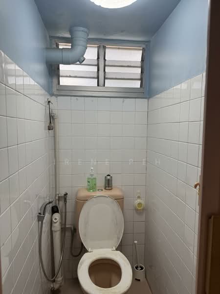 66 Marine Drive, 66 Marine Drive, 2 Bedrooms, 700 sqft, HDB Flat For Sale, by Irene Peh, 500141679 - Bathroom - PropertyGuru.com.sg
