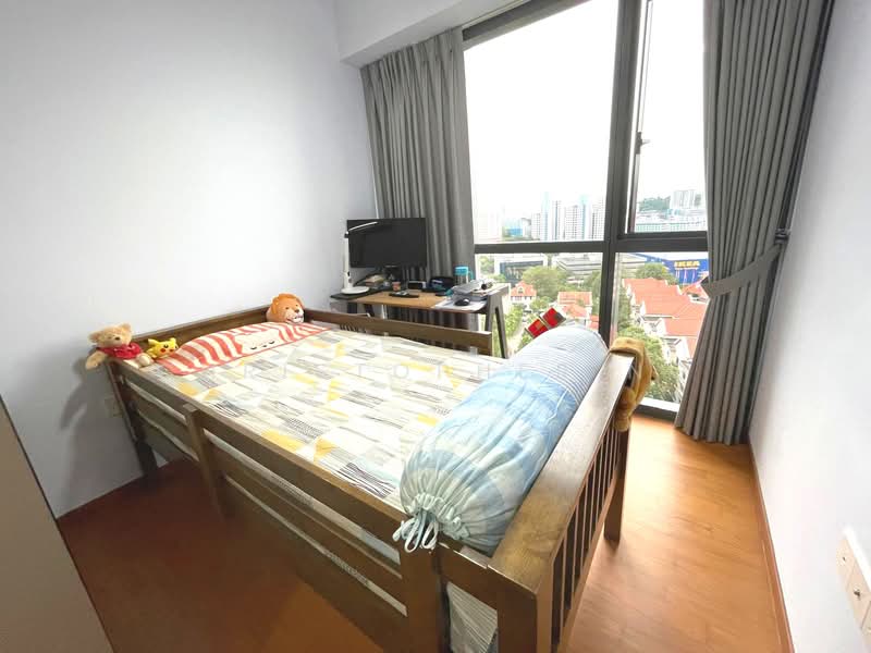 Stirling Residences, 21 Stirling Road, 3 Bedrooms, 893 sqft, Condominium For Sale, by CHRISTOPHER NG, 500141692 - Bedroom - PropertyGuru.com.sg