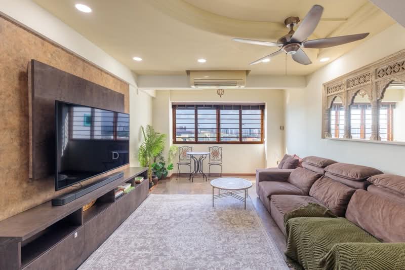 578 Hougang Avenue 4, 578 Hougang Avenue 4, 4 Bedrooms, 1,507 sqft, HDB Flat For Sale, by Dexter Tan, 500141698 - Living Room - PropertyGuru.com.sg