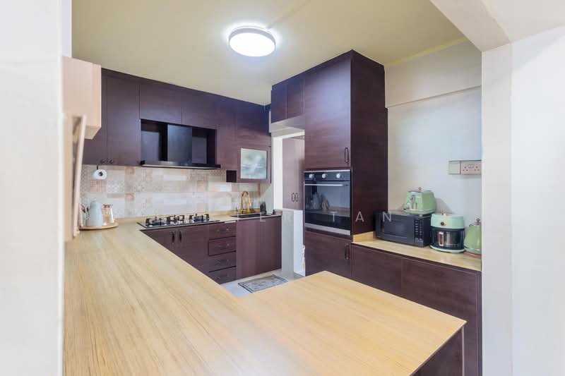 578 Hougang Avenue 4, 578 Hougang Avenue 4, 4 Bedrooms, 1,507 sqft, HDB Flat For Sale, by Dexter Tan, 500141698 - Kitchen - PropertyGuru.com.sg